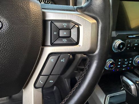 Used 2019 Ford F150 Platinum w/ Equipment Group 701A Luxury AWD/4WD image 38