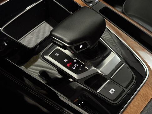 Used 2021 Audi Q5 Premium Plus w/ Premium Plus Package image 33