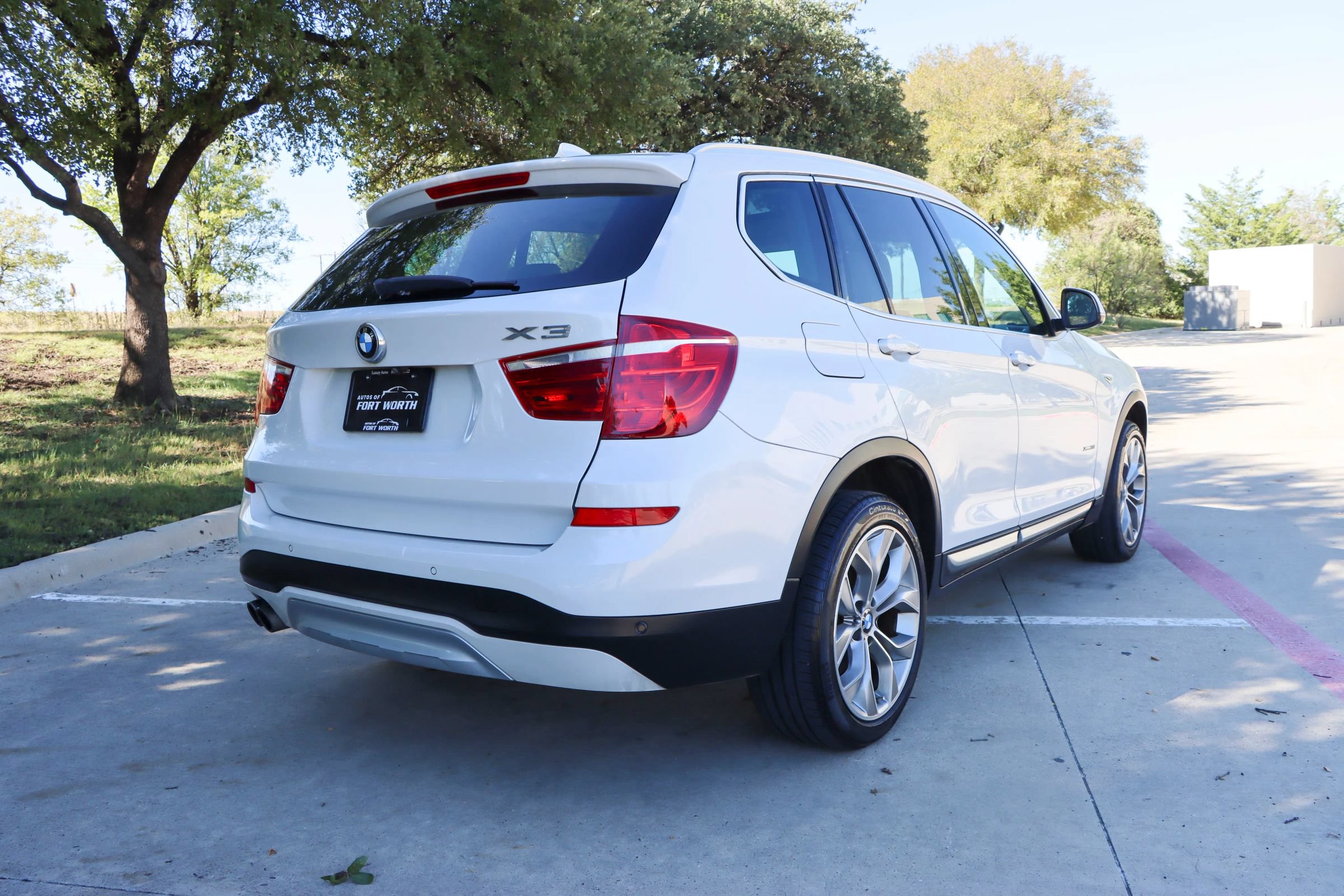 Used 2017 BMW X3 xDrive28i AWD/4WD image 7