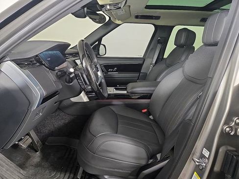 Used 2025 Land Rover Range Rover SE AWD/4WD image 14