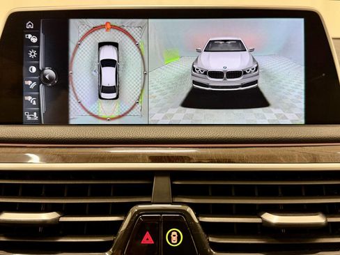 Used 2016 BMW 750i xDrive image 13