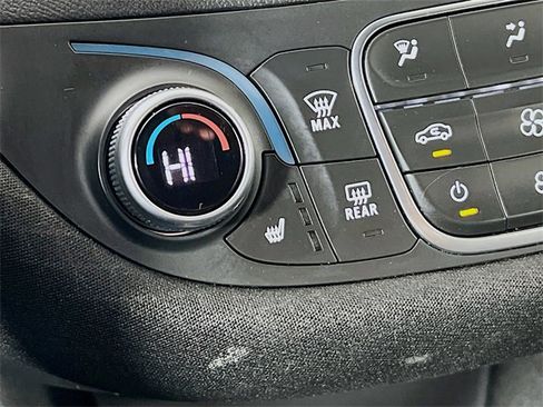 Used 2024 Chevrolet Malibu LT image 21