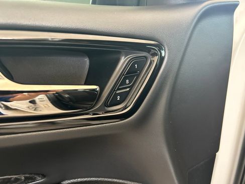 Used 2023 Dodge Durango R/T w/ Hemi Orange Plus Package RWD image 47