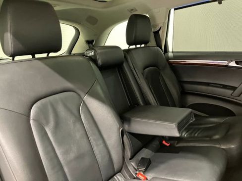 Used 2015 Audi Q7 TDI Premium Plus w/ Premium Plus Package AWD/4WD image 31