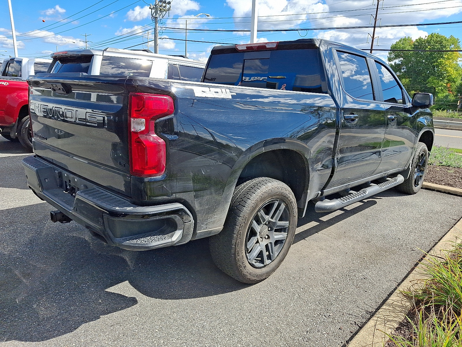 Used 2025 Chevrolet Silverado 1500 LT Trail Boss w/ LT Trail Boss Premium Package AWD/4WD image 5