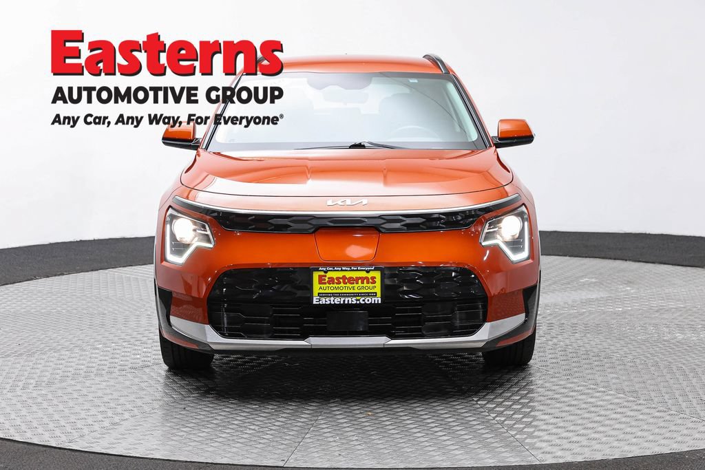 Used 2023 Kia Niro Wind w/ Wind Preserve Package FWD image 3