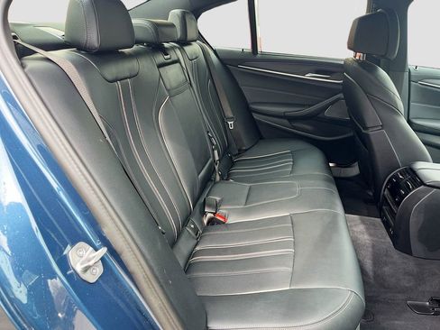 Used 2023 BMW M550i xDrive w/ Executive Package AWD/4WD image 28