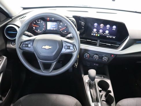 Used 2024 Chevrolet Trax LS FWD image 11
