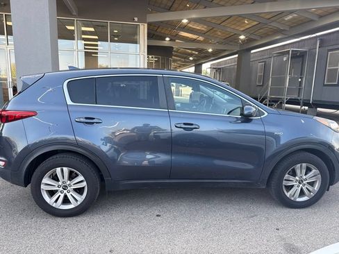 Used 2019 Kia Sportage LX AWD/4WD image 2