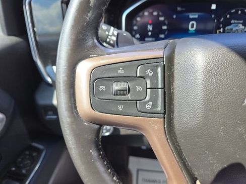 Used 2022 Chevrolet Silverado 1500 High Country w/ Z71 Off-Road Package AWD/4WD image 18