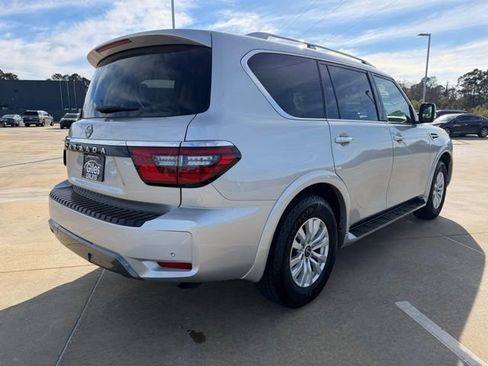 Used 2024 Nissan Armada SV image 5