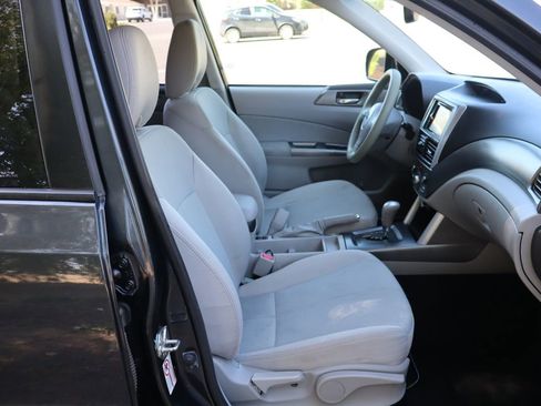 Used 2013 Subaru Forester 2.5X Premium w/ Popular Pkg 2 AWD/4WD image 22