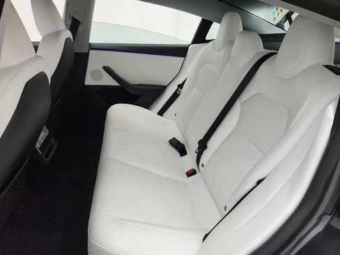 Used 2025 Tesla Model 3 RWD image 12
