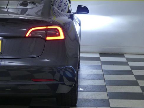 Used 2018 Tesla Model 3 Performance image 26