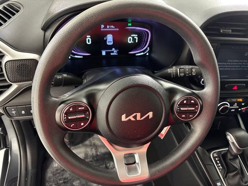 Used 2023 Kia Soul LX w/ LX Technology Package FWD image 24