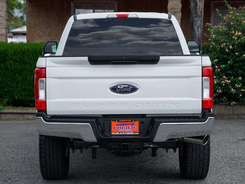 Used 2017 Ford F250 XLT AWD/4WD image 7