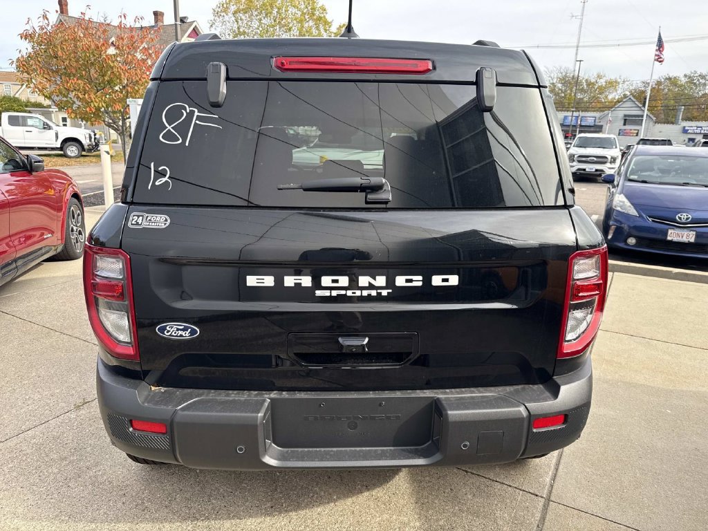 New 2026 Ford Bronco Sport Outer Banks w/ Outer Banks Tech Package+ AWD/4WD image 3