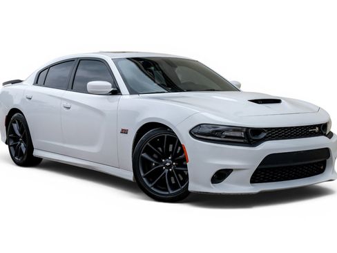 Used 2019 Dodge Charger Scat Pack w/ Navigation & Travel Group RWD image 6