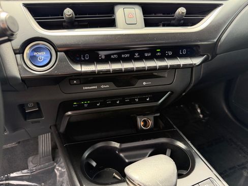 Used 2019 Lexus UX 250h w/ Premium Package AWD/4WD image 12