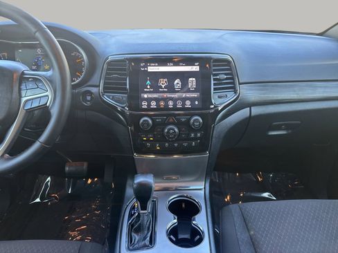 Used 2022 Jeep Grand Cherokee Laredo E image 15