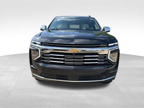 New 2025 Chevrolet Suburban Premier image 8