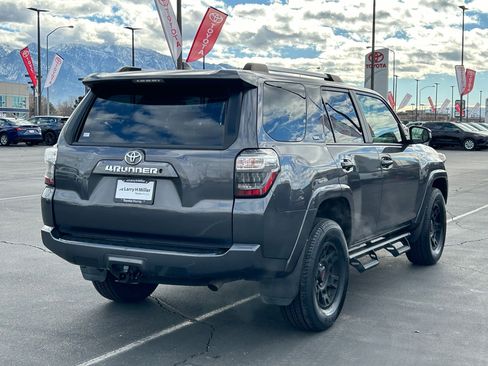 Used 2020 Toyota 4Runner SR5 image 5