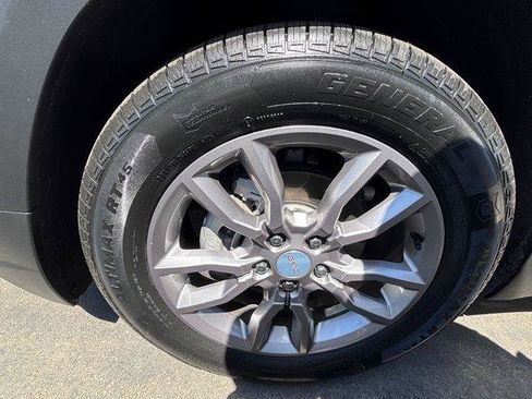 Used 2024 GMC Terrain SLT FWD image 6