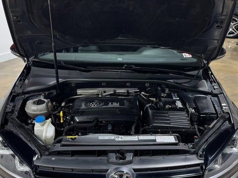 Used 2015 Volkswagen Golf R 4-Door image 12