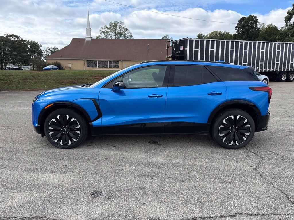 Used 2024 Chevrolet Blazer EV RS AWD/4WD image 2