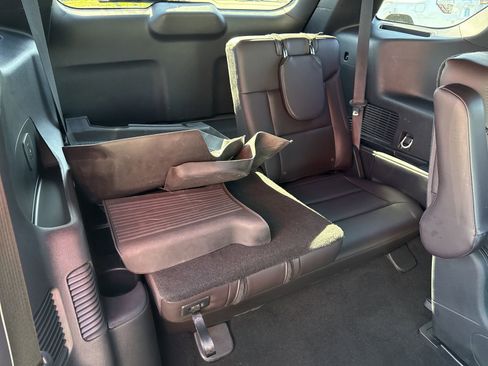 Used 2025 Ford Explorer Platinum w/ Ultimate Package image 37