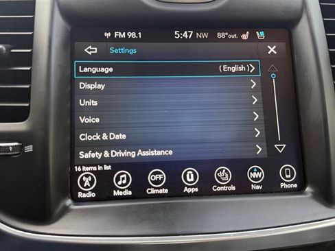 Used 2017 Chrysler 300 C w/ Safetytec Plus Group RWD image 28