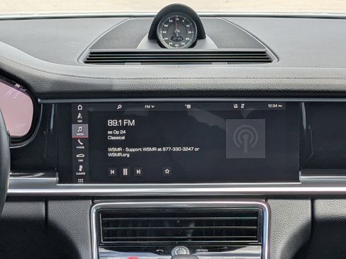 Used 2018 Porsche Panamera 4S w/ Premium Package Plus image 19