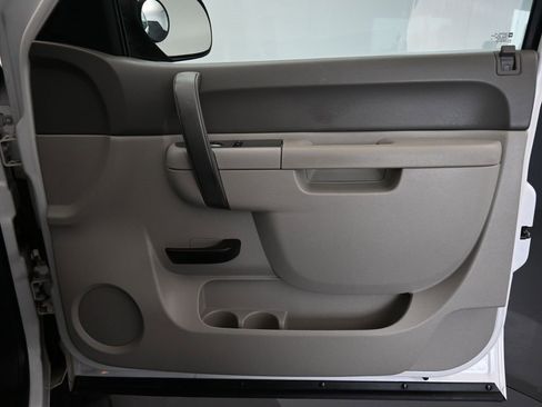 Used 2013 Chevrolet Silverado 3500 W/T image 40