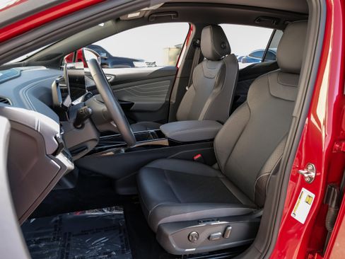 Used 2024 Volkswagen ID.4 Pro S image 30