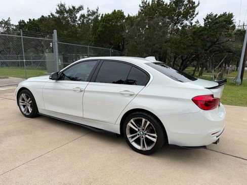 Used 2018 BMW 330i Sedan w/ Convenience Package RWD image 14