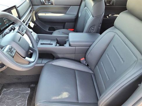 New 2025 Hyundai Santa Fe Calligraphy image 9