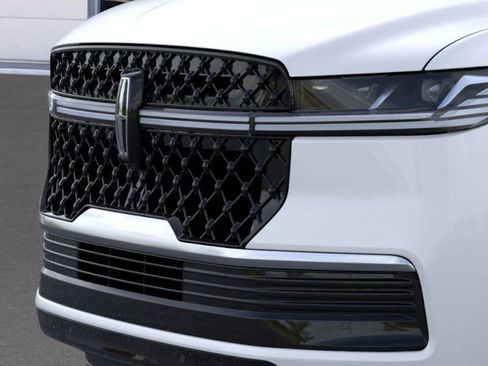 New 2026 Lincoln Navigator L Reserve image 17