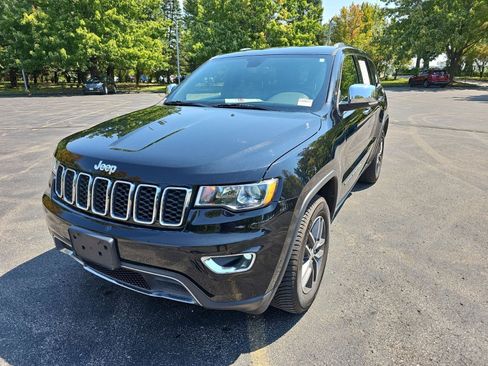 Used 2018 Jeep Grand Cherokee Limited AWD/4WD image 2