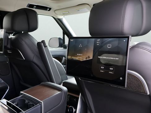 Certified 2025 Land Rover Range Rover Autobiography AWD/4WD image 14