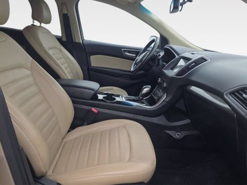 Used 2017 Ford Edge SEL w/ Equipment Group 201A FWD image 8
