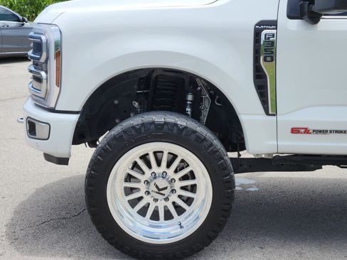 Used 2024 Ford F350 Platinum w/ Tremor Off-Road Package AWD/4WD image 9