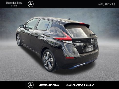 Used 2019 Nissan Leaf SV w/ SV Technology Package FWD image 3