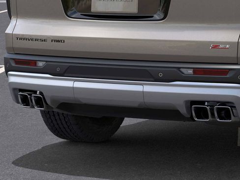 New 2026 Chevrolet Traverse Z71 w/ Enhanced Driving Package image 14