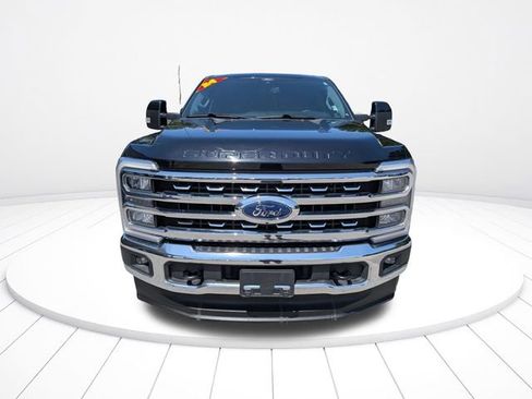 Used 2024 Ford F250 Lariat AWD/4WD image 9