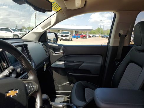 Used 2018 Chevrolet Colorado Z71 AWD/4WD image 26
