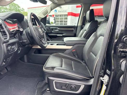 Used 2022 RAM 1500 Laramie AWD/4WD image 11
