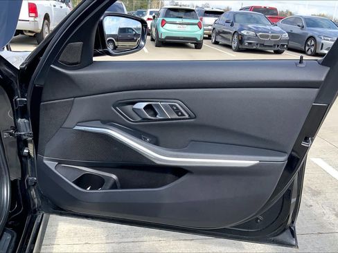 Used 2020 BMW 330i Sedan w/ Premium Package image 25