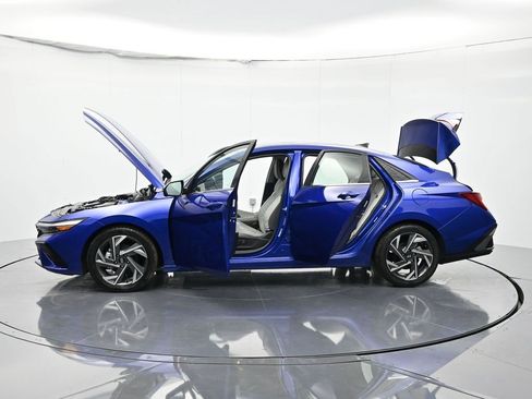 Used 2024 Hyundai Elantra Limited image 56