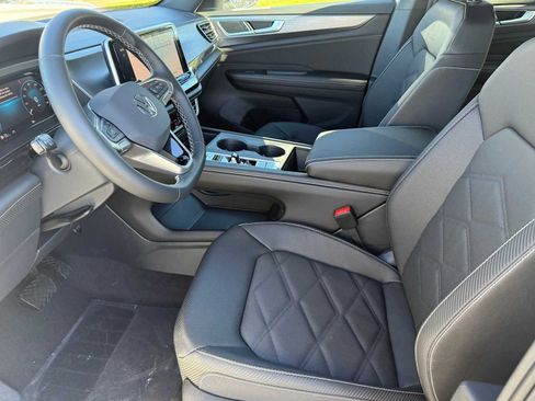 New 2026 Volkswagen Atlas Cross Sport SE AWD/4WD image 7