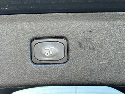 Used 2022 Ford Edge SEL w/ Convenience Package image 25